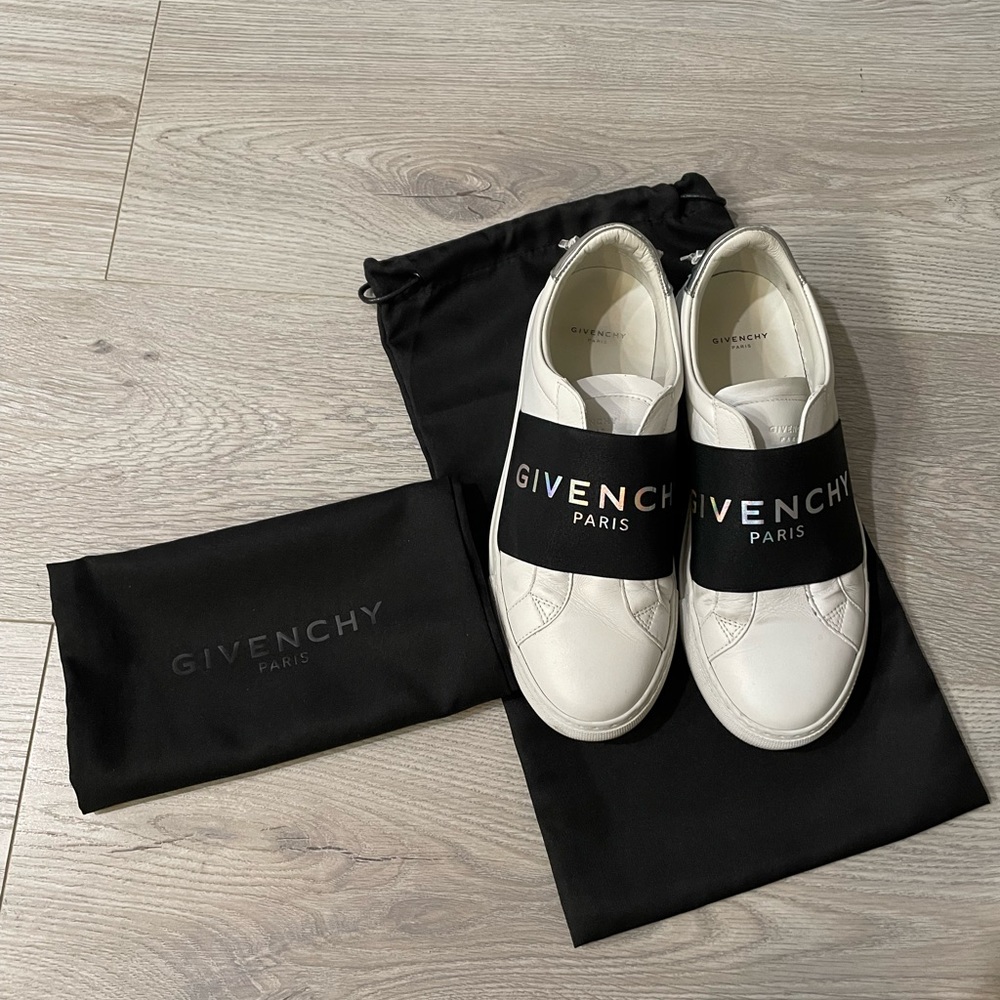 Givenchy City Sneakers in Leather